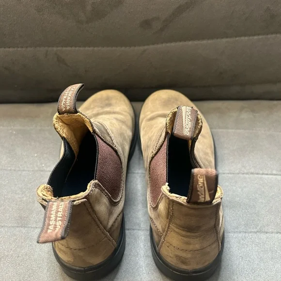 Blundstone Kid’s Size 3 Australian Great Condition Rugged Waterproof - Picture 2 of 8